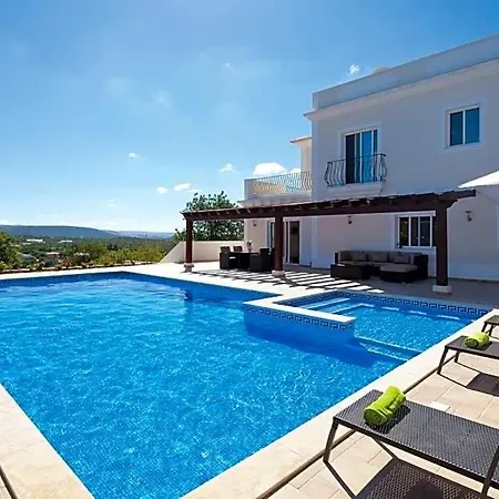 Sleeps 8 Pool Air Con Wifi * Boliqueime