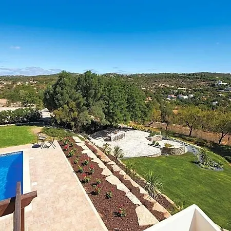 Villa Sleeps 8 Pool Air Con Wifi