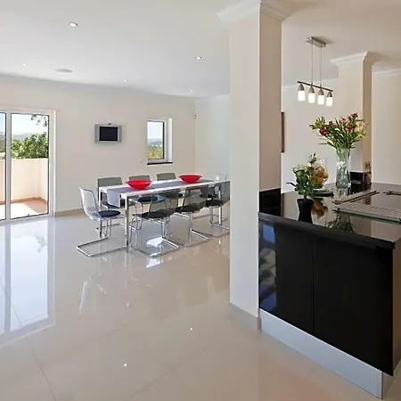 Sleeps 8 Pool Air Con Wifi Boliqueime